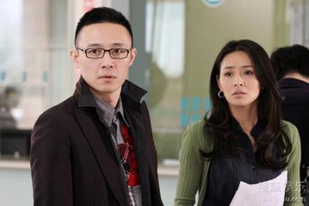 AG亚娱集团_朝拜途中老太不慎摔下陡壁 九华山消防紧急救出(图4) ag亚娱官网