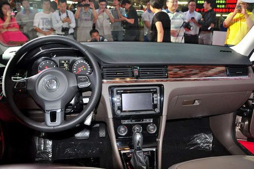 “AG亚娱集团”零度智控发布Dobby，正式迈向了无人机消费级市场