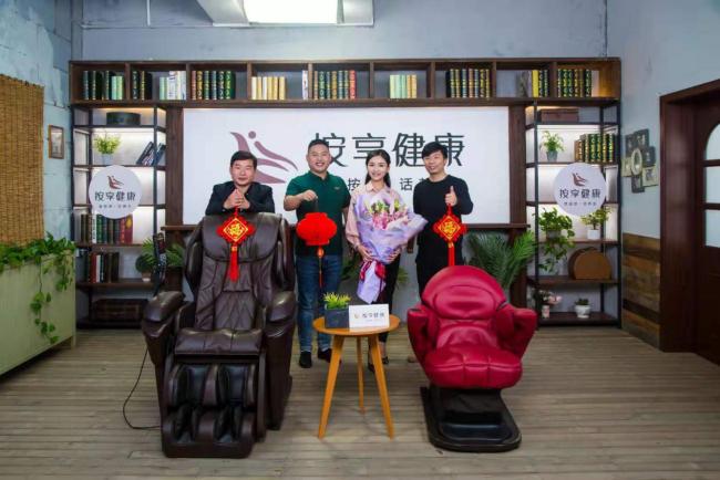 ag亚娱官网：
论丰典传媒与华东新闻媒体中心互助CCTV《公益之窗》(图2)