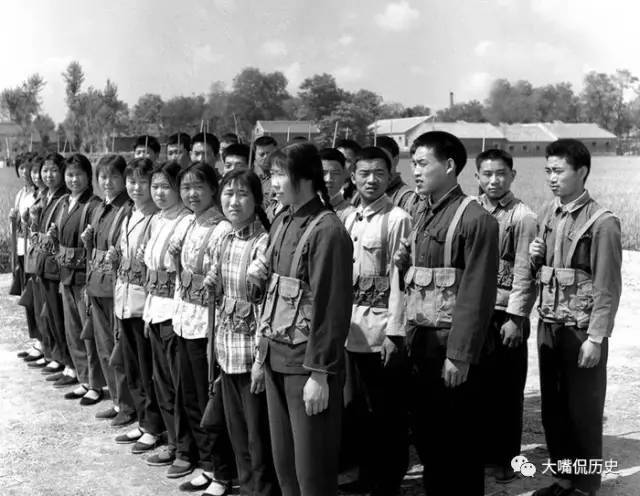 AG亚娱集团官方|集宁消防深入包联小区开展五城联创工作(图2) AG亚娱集团