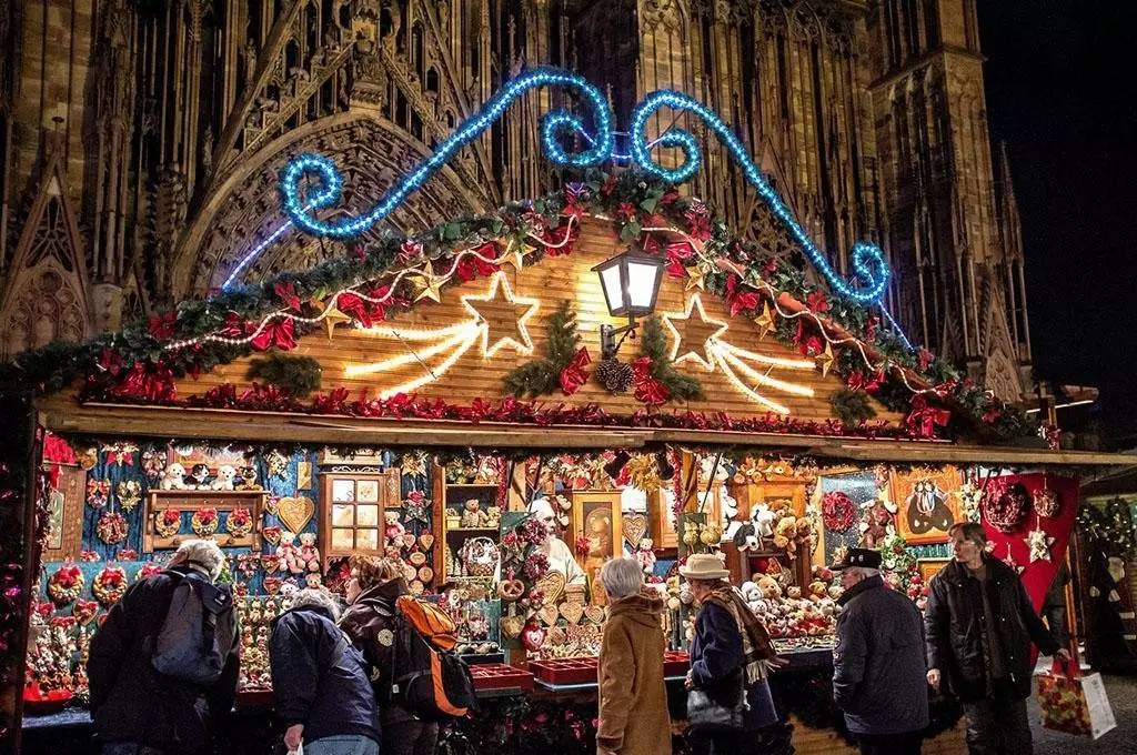 ‘AG亚娱集团官方’
2019年中国大学生就业陈诉：数字媒体艺术是三届绿牌专业