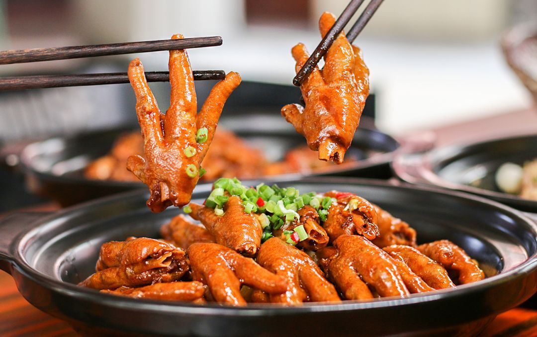 在建工地电梯18楼坠落 德阳消防紧急生死营救【AG亚娱集团官方】