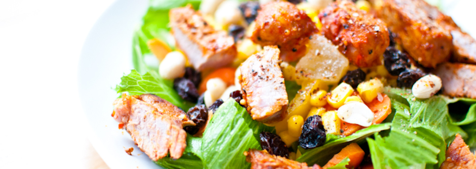 【ag亚娱官网】车内人员被困积水涵洞 镇江消防官兵涉水救援(图3) ag亚娱官网